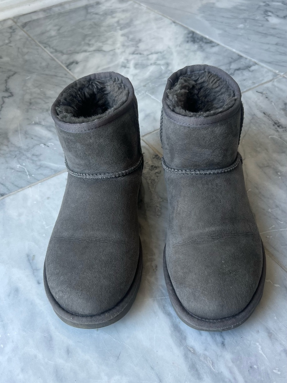 Authentic UGGS gray women size 7